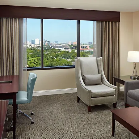 Hilton Houston Plaza/Medical Center Hotel Exterior photo