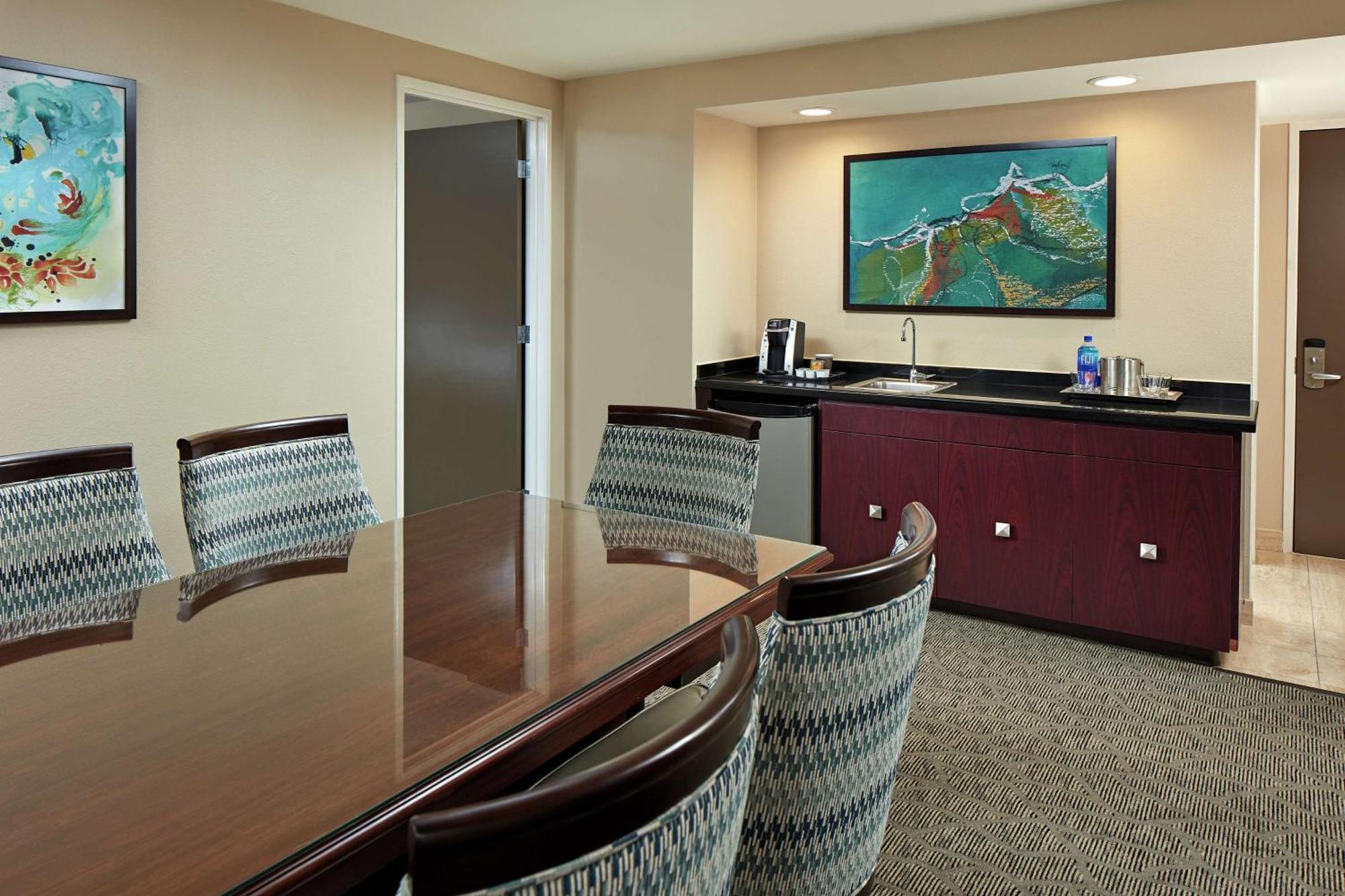 Hilton Plaza/medical Center Hotel