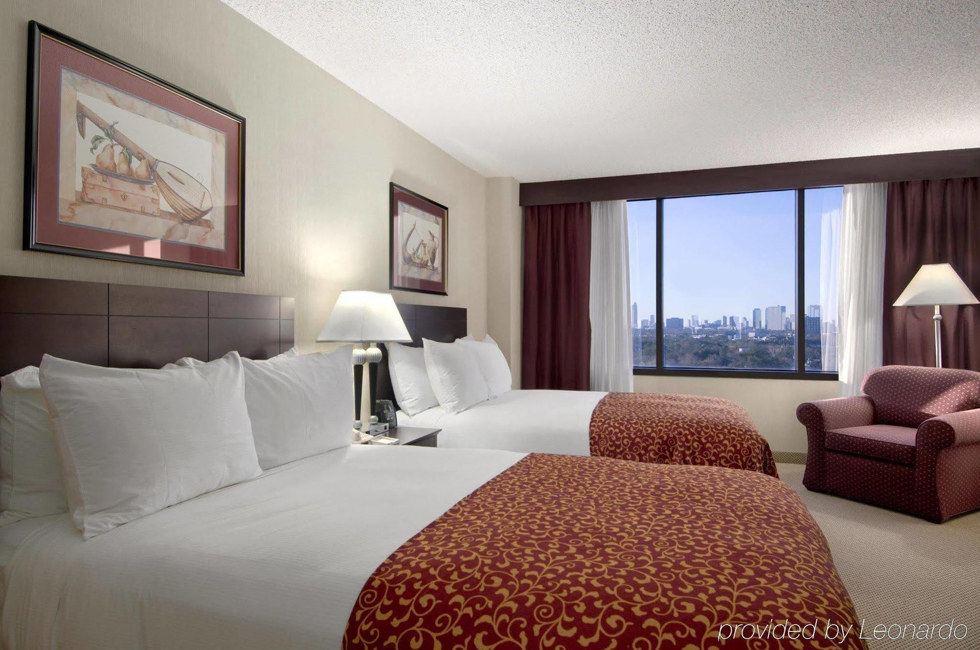 Hotel Hilton Plaza/medical Center 4*