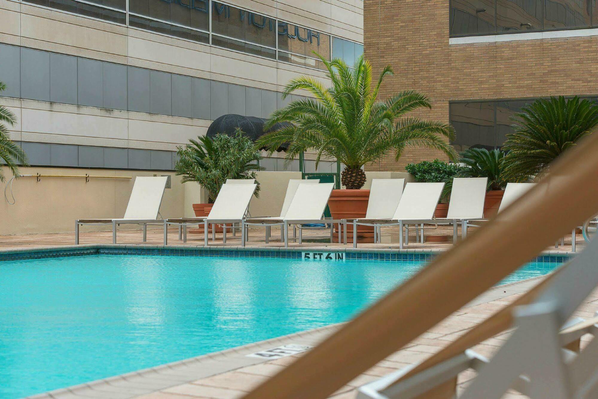 Hilton Plaza/medical Center Hotel 4*