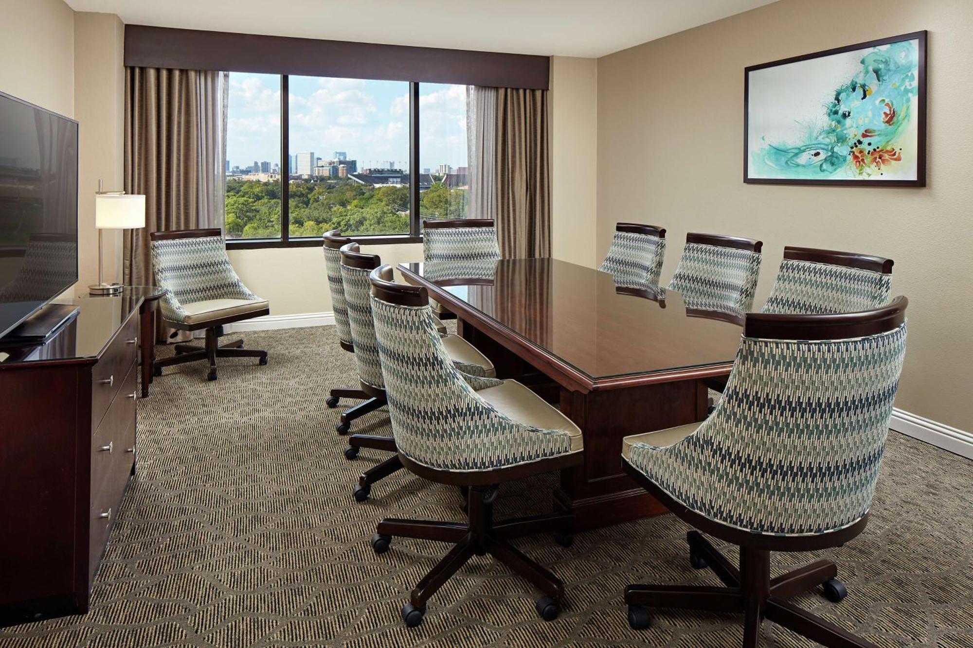 Hotel Hilton Plaza/medical Center 4*