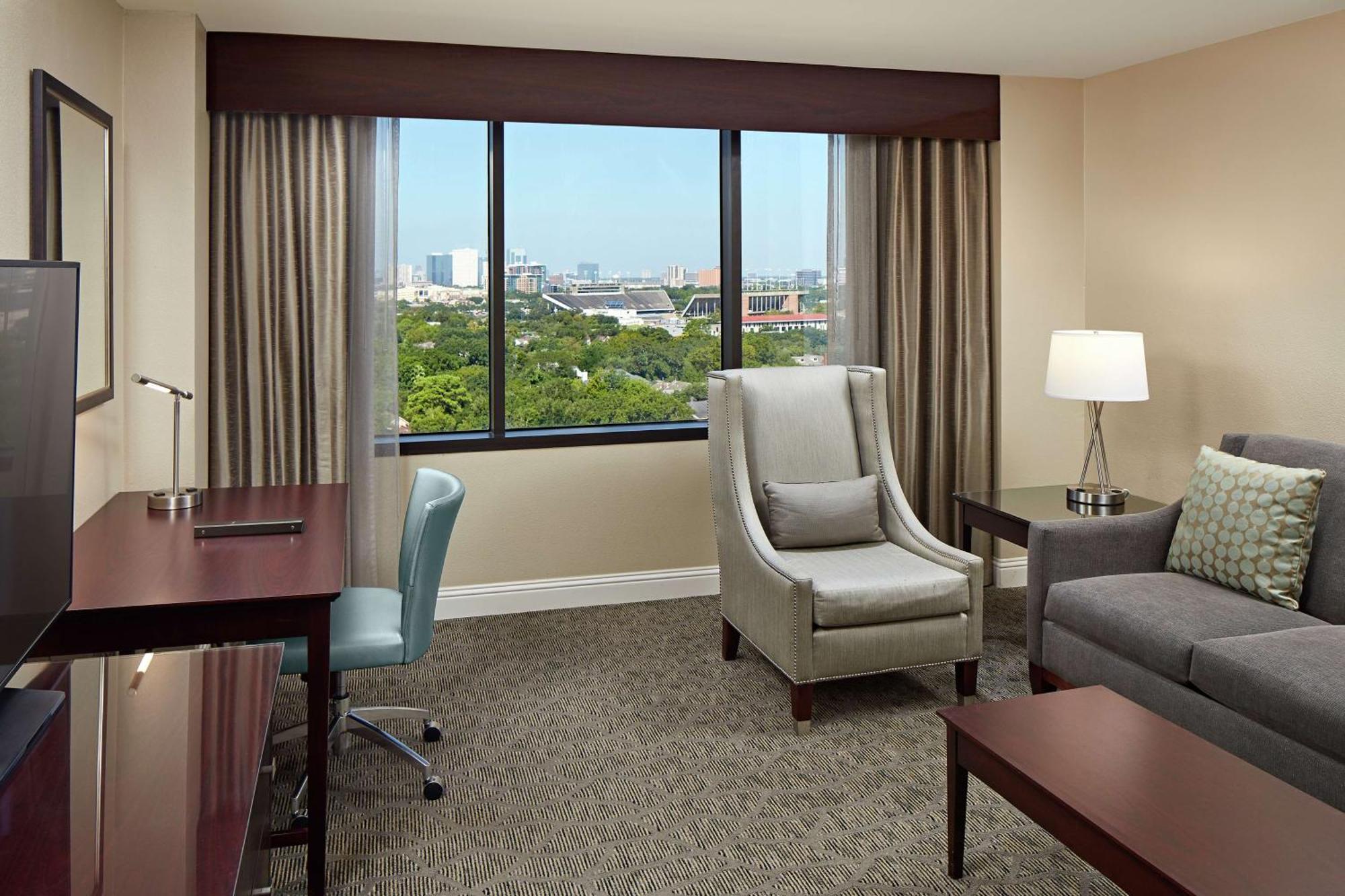 Hotel Hilton Plaza/medical Center 4*