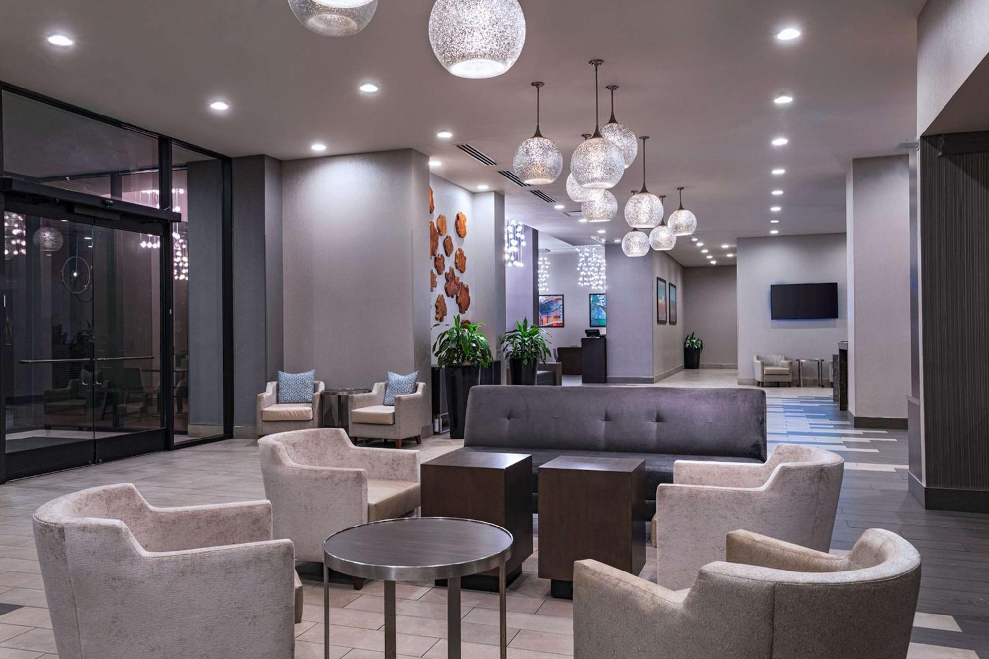 Hilton Plaza/medical Center 4*