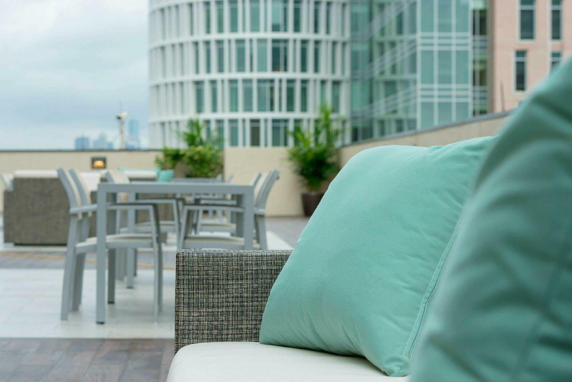 Hilton Plaza/medical Center 4*